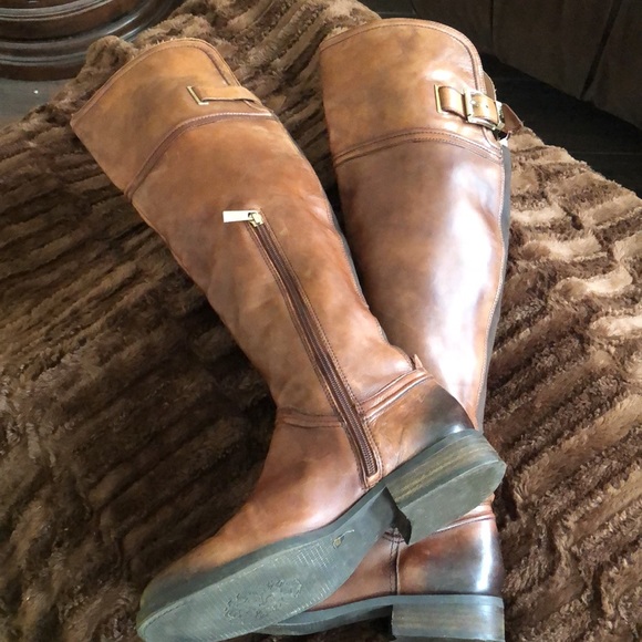 VINCE CAMUTO OVER THE KNEE DISTRESSED LEATHER RIDING BOOTS - Picture 9 of 12